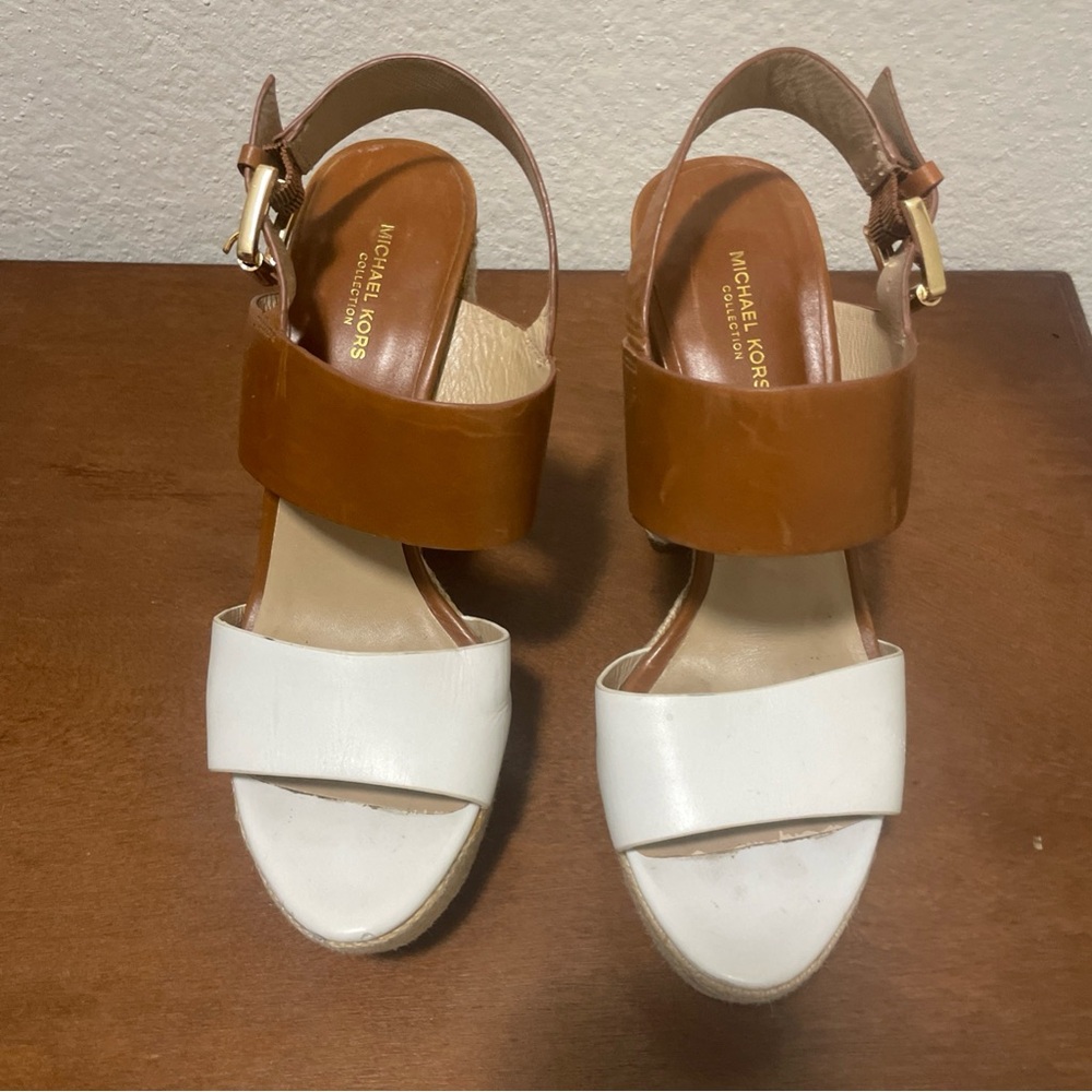 Michael Kors Tan and White Women's Sandals